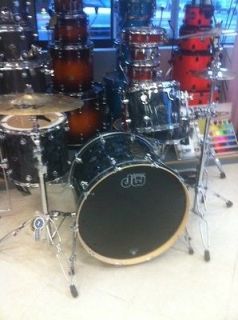 dw performance series drum set 3 pc new rock set