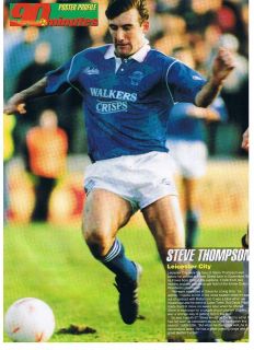 90 Minutes Leicester City Walkers Crisps kit STEVE THOMPSON football 