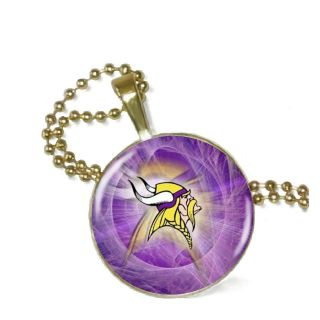 Minnesota Vikings Football Logo on Crystal Pendant w/ 24 Matchng Ball 
