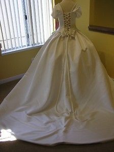 NWT modest wedding dress bridal gown corset Ivory. short sleeve, lace 
