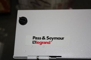 Pass Seymour 24 Port Fiber Optic Splice Tray Patch Panel Enclosure 