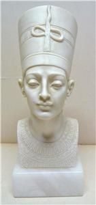 Giannelli Statue of Nefertiti Queen of Egypt Signed
