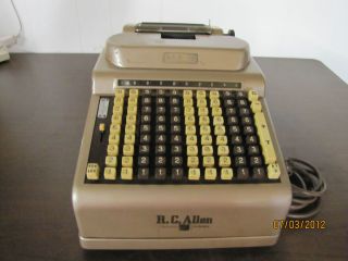 vintage R.C. Allen Vis O Matic calculating / adding machine typewriter 