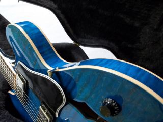 Rare 2011 Gibson ES 335 Custom Shop Beale Street Blue Nicely Figured 
