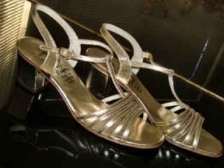 Gorgeous Amalfi by Rangoni Women Gold All Leather Sandals Sz 8 N Made 
