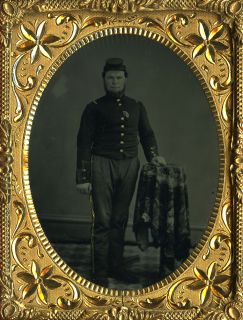 Nice Civil War Union Officer, Shoulder Straps & Kepi, Quarter Plate 