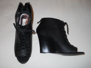 Simply Vera Vera Wang Svzeus Black Ankle Boots NWOB