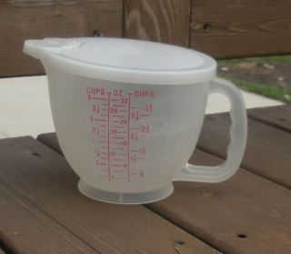 Vintage Tupperware Measuring Cup Pitcher 4 Cup