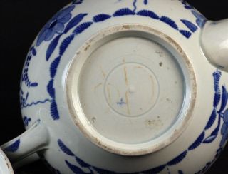 ANTIQUE STAFFORDSHIRE BLUE & WHITE PEARLWARE TEAPOT EARLY 19TH C.