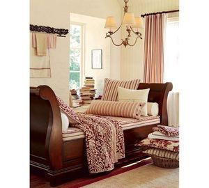 Pottery Barn Anna Daybed with Trundle