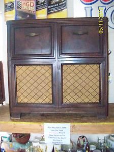1948 Antique Zenith Console Radio & Record Player Model Number 9H885 