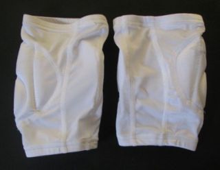 Under Armour Pair of White Unisex Volleyball Rally Knee Pads Size 
