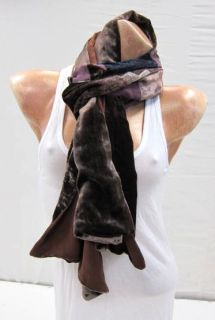 without tag etro velour neck scarf the material is 78 % viscose 22 % 