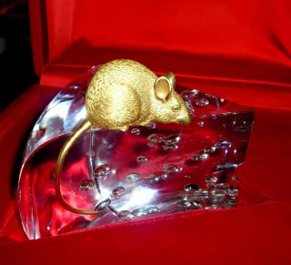 STEUBEN ART GLASS JAMES HOUSTON 18kt GOLD MOUSE on CHEESE 1006 