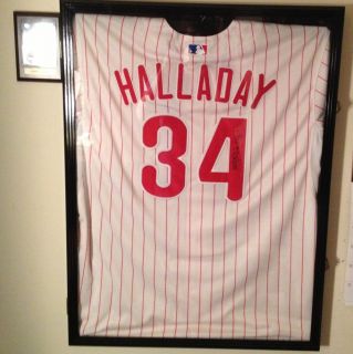 Roy Halladay Autographed Phillies Jersey w COA
