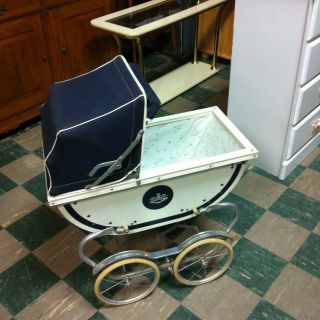 Antique Baby Carriage Pram w Griffin Coat of Arms Very Nice Blue Stars 