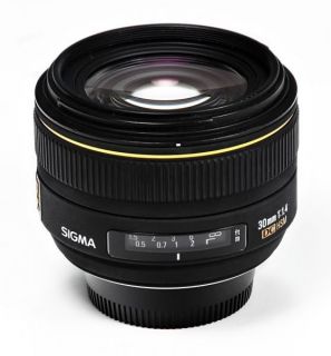   F1 4 DC HSM for Nikon AF Autofocus Lens Mint w Caps Case Hood