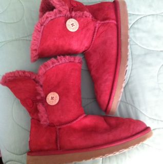 UGG Bailey Button Crimson Mini Red Suede Boots Size 11