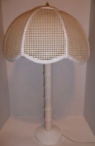   60s 70s Mod Hollywood Regency Wicker Rattan Bamboo Style Table Lamp