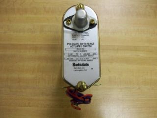 Barksdale 9653 2 WA Pressure Difference Actuated Switch New No Box 