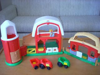 Fisher Price Little People Animal Sounds Farm   Makes Animal Sounds!!