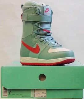 11 / 12 Nike Zoom Force 1 Size 7 Womens Snowboard Boots *NEW*