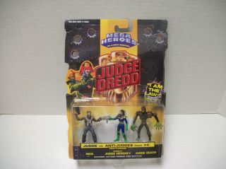 NIP 1995 Mattel Mega Heroes Judge Dredd Judge vs Anti Judges Pack #4