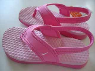 baby nike sandals in Clothing, 