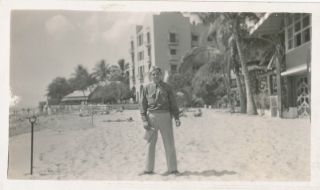 WWII 1942 Barb Wire Royal Hawaiian Hotel Waikiki Beach Hawaii Photo 