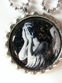 Doctor Who WEEPING ANGEL necklace Bottle cap glitter PENDANT with 24 