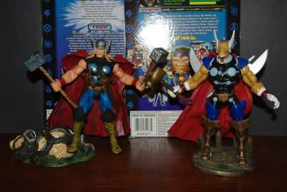 MARVEL LEGENDS   Thor & Beta Ray Bill w/custom weapons