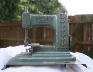Betsy Ross ChildS Metal Sewing Machine