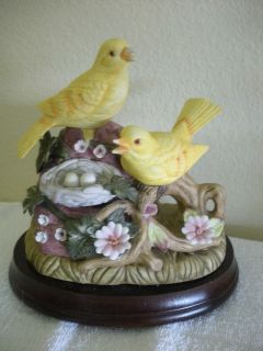 VINTAGE 1983 MUSIC BOX SONG BIRDS CANARIES BY JONATHAN BYRON   PLAYS 