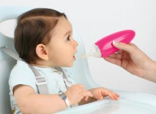 Boon Squirt Baby Food Feeder Dispensing Spoon BPA Free