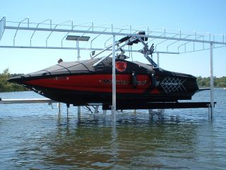 6500 Captains Choice Hydraulic Boat Lift 