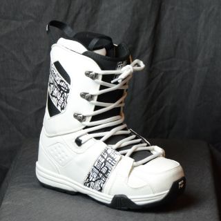 New Rome SDS Bodega Mens Snowboard Boots Off White/Black 11.5