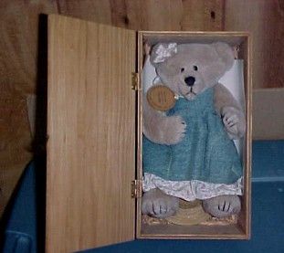 Bonita Bear in Wood Box 008O of 5000 Paper Work Include