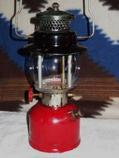 Vintage Coleman 242C Lantern w Coleman Globe
