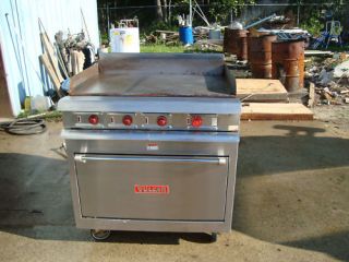  Vulcan Hart Flat Top and Convection Oven