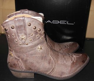 Label Brown Star Studded Ankle Cowboy Boots