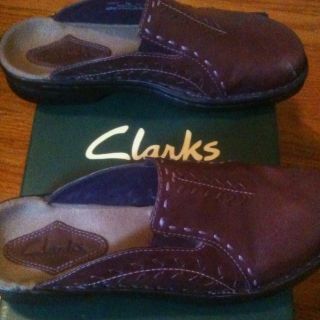 Womens Clarks Size 7 Cherry Caitlin Slip Ons NWOT