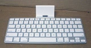 Apple iPad iPad2 Keyboard Dock MC533LL A Model A1359