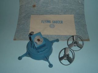 1950 60s Marx Cape Canaveral Play Set Flying Saucer Launcher & Saucers 
