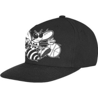 Charlotte Hornets Mitchell and Ness NZB04 Black Snapback Cap Hat