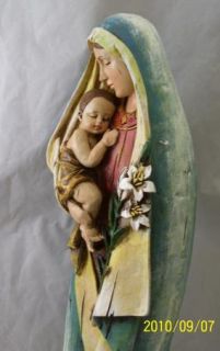 Mary_Madonna_and_Child_Catholic_Statue450