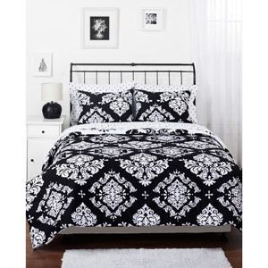 Classic Damask Black White Reversable Comforter Set NIP Full Queen or