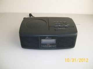 Sony ICF CD810 Alarm Clock Radio CD Player In good working and