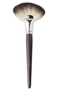 Louise Young Cosmetics LY20 Super Fan Brush