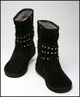 UGG Clovis Womens Black Sheepskin Boot Size 8 US New