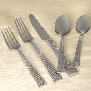 Reed Barton Crestwood 18 10 Stainless Flatware 100 PC Service for 12